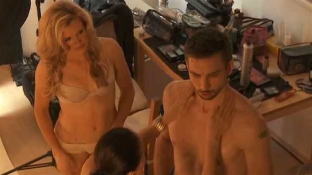 Голая Габриэла Соукалова фото 4