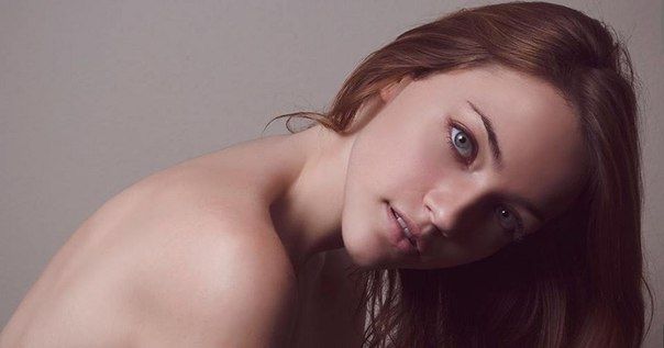 Голая Вайолетт Бин фото 4