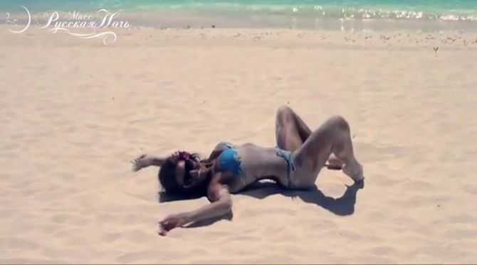 Голая Алина Артц фото 12