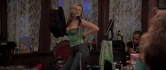 Голая Линда Карделлини фото 6