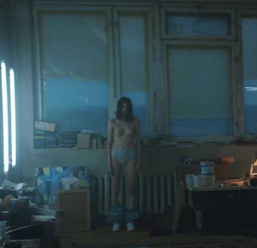 Голая Ира из слово пацана фото 2