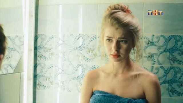 Голая Катя из СашаТаня фото 8