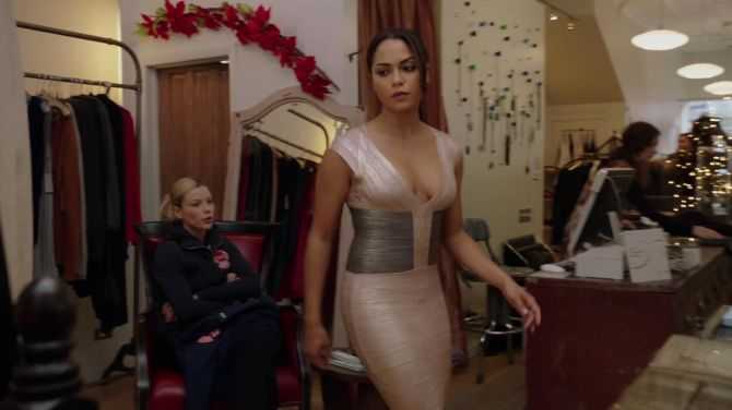 Голая Моника Реймунд фото 3