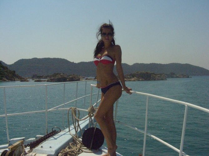 Голая Александра Гозиас фото 8