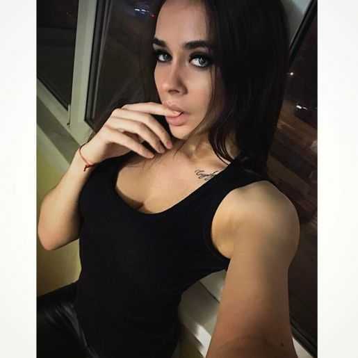 Голая Саша Травка фото 4