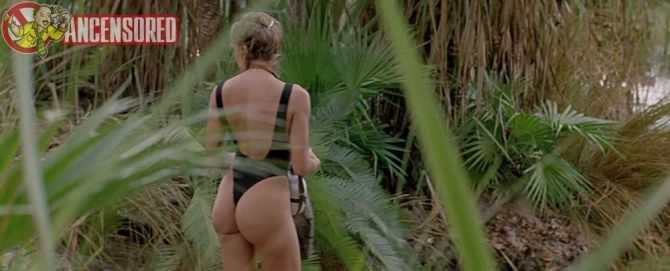 Голая Линда Козловски фото 3