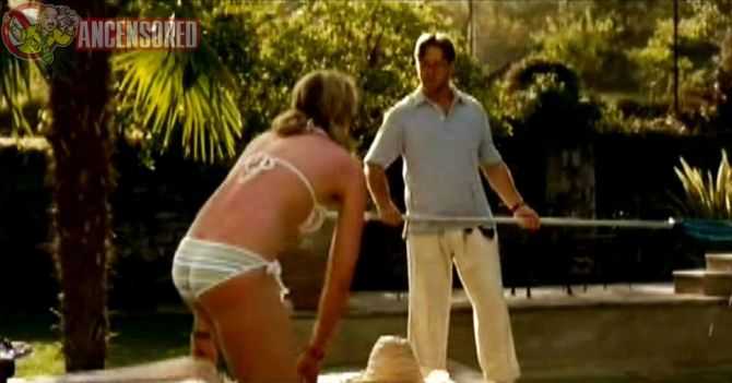 Голая Эбби Корниш фото 6