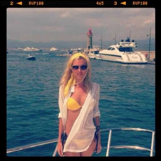 Голая Саша Савельева фото 22