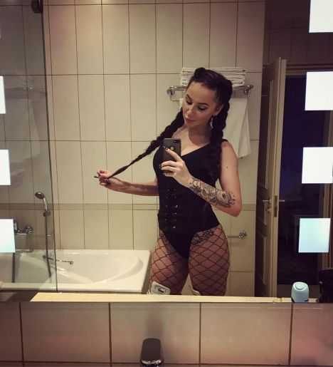 Голая Анна Дзюба фото 2