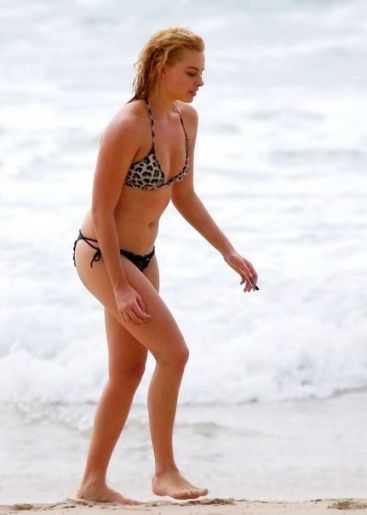 Голая Марго Робби фото 17