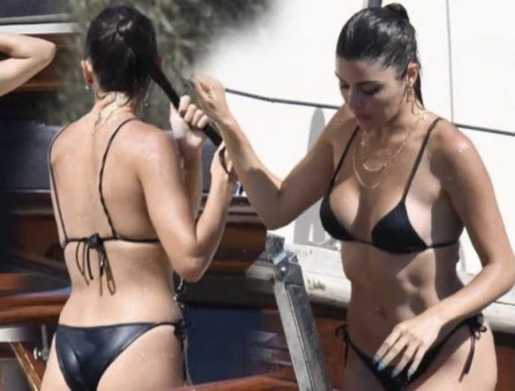 Голая Ханде Эрчел фото 3