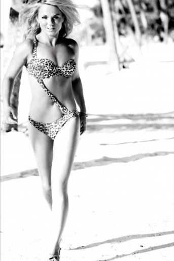 Голая Джерри Холливелл фото 11