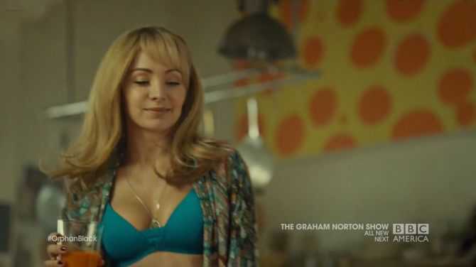 Голая Татьяна Маслани фото 2