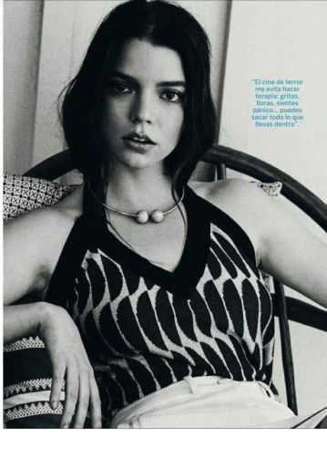 Голая Аня Тейлор-Джой фото 10