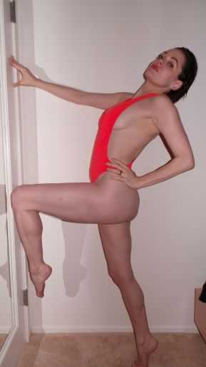 Голая Роуз Макгоуэн фото 49