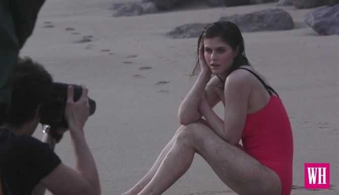 Голая Александра Даддарио фото 17