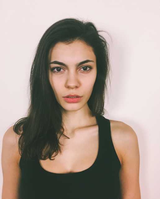 Голая Айсель Прат фото 10