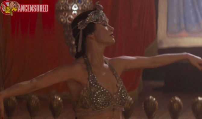 Голая Кэтрин Зета Джонс фото 17