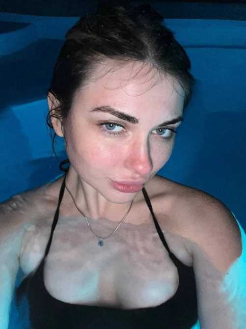 Голая Аринян фото 41