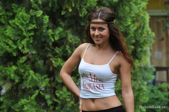 Голая Сара Окс фото 31