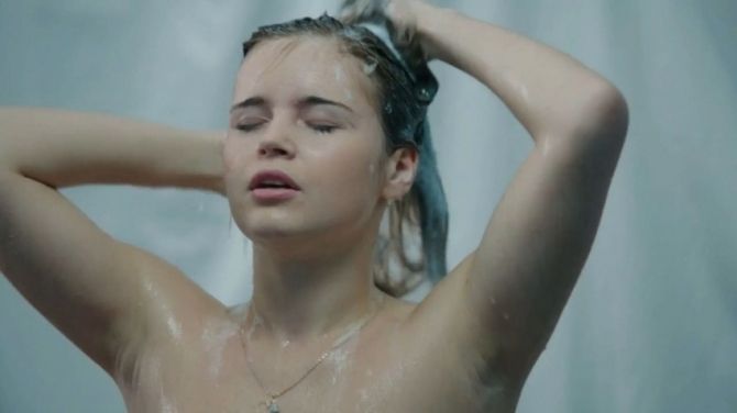 Голая Мамаева из Физрука фото 4