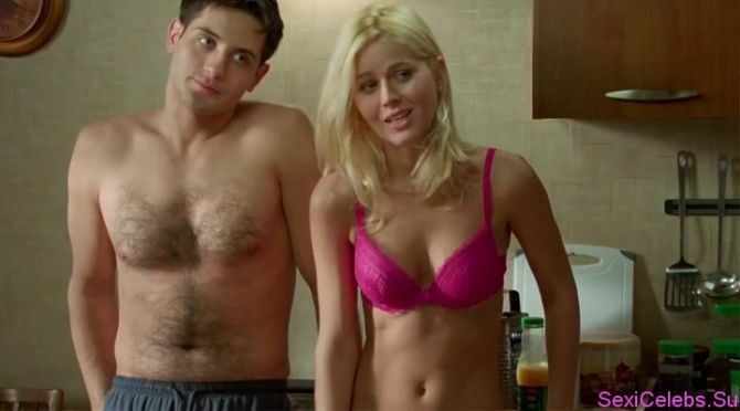 Голая Саша из Кухни фото 6