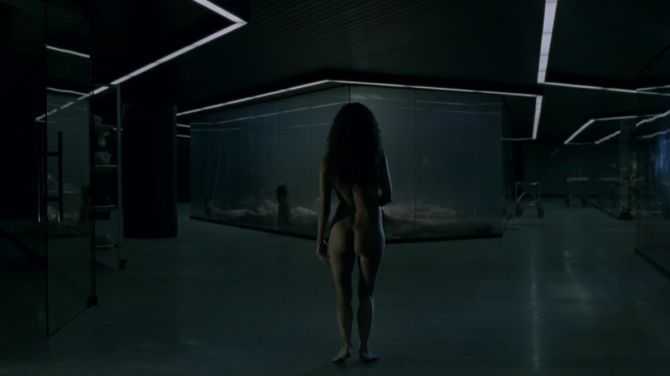 Голая Тэнди Ньютон фото 3