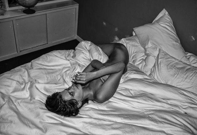 Голая Эбби Ли фото 14