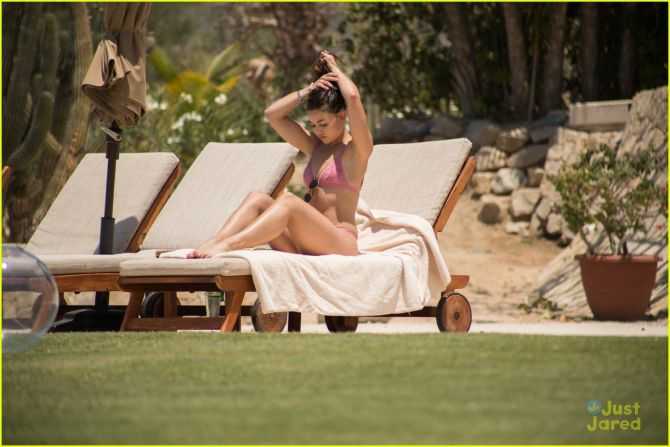 Голая Даниэль Кэмпбелл фото 13