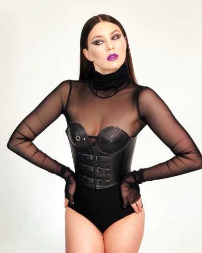 Голая Анна Корсун фото 1