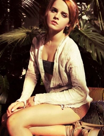 Голая Эмма Уотсон фото 11