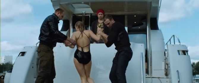 Голая Александра Бортич фото 17