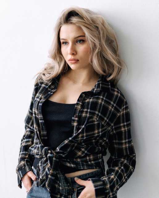 Голая Полина Шенаева фото 11