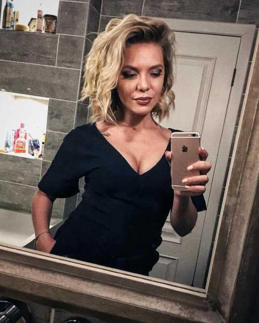 Голая Юлия Бехтерева фото 1