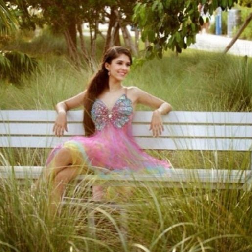 Голая Элизабет Элиас фото 8