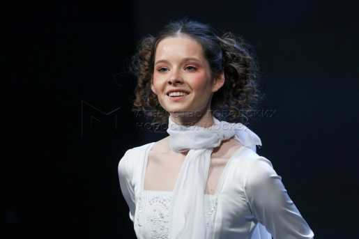 Голая Ксения Трейстер фото 4