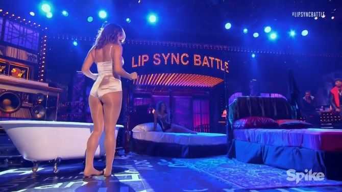 Голая Кэтрин Макфи фото 5