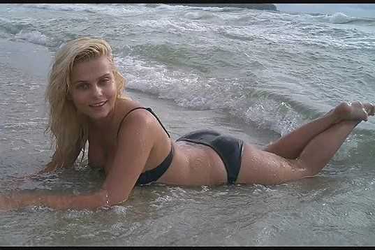 Голая Ксения Новикова фото 28