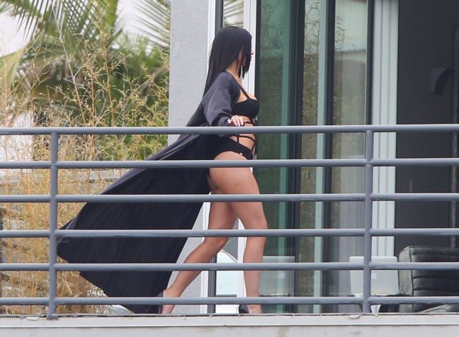 Голая Кайли Дженнер фото 4