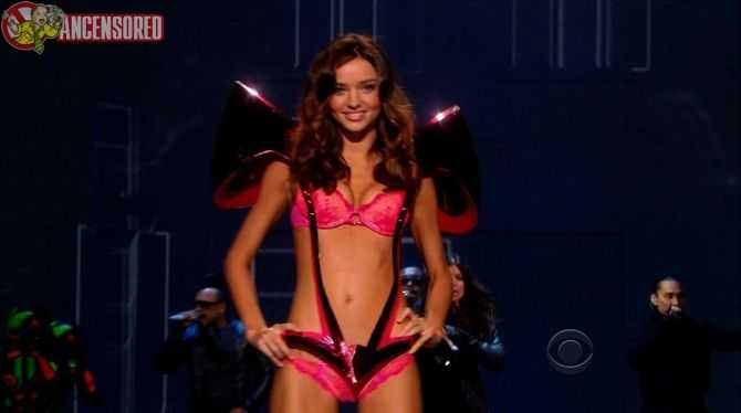 Голая Миранда Керр фото 46