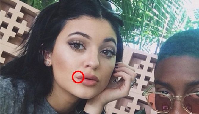 Голая Кайли Дженнер фото 15