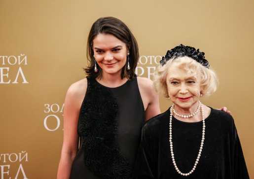 Голая Полина Лазарева фото 4