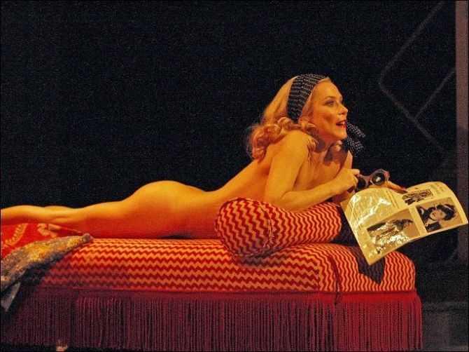 Голая Анна Фрил фото 4