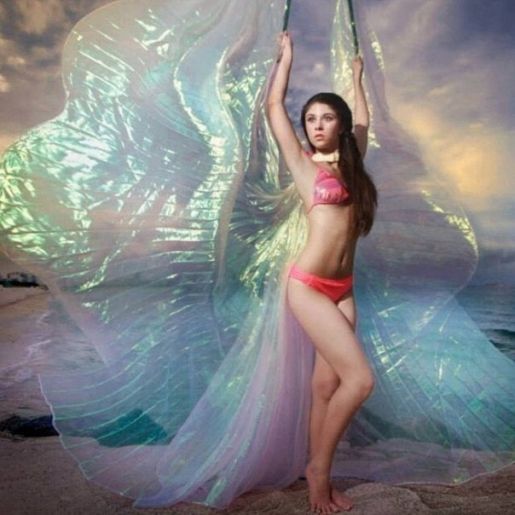 Голая Элизабет Элиас фото 9