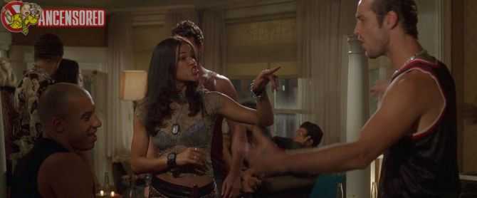 Голая Мишель Родригес фото 2