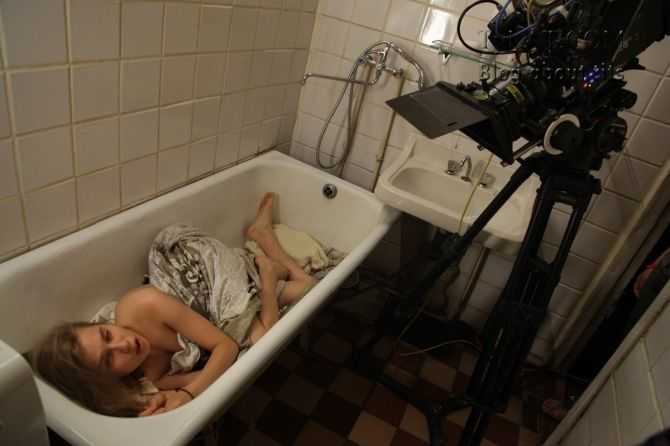 Голая Женя из Папиных дочек фото 9