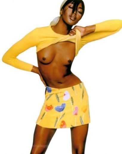 Голая Наоми Кэмпбелл фото 15