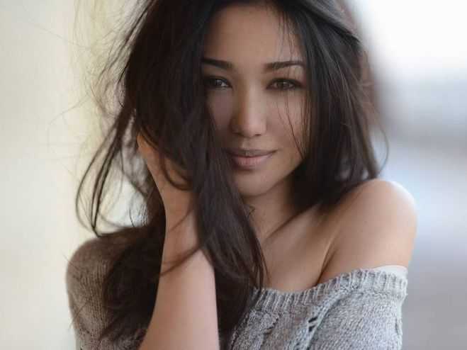 Голая Дильбар Файзиева фото 5