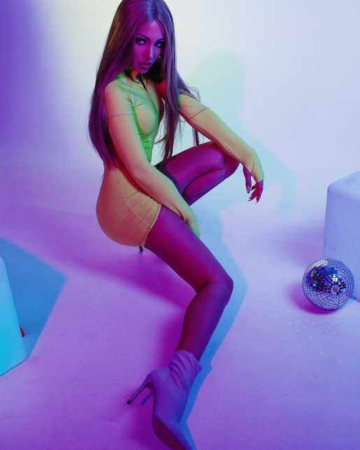 Голая Виолетта Чиковани фото 5