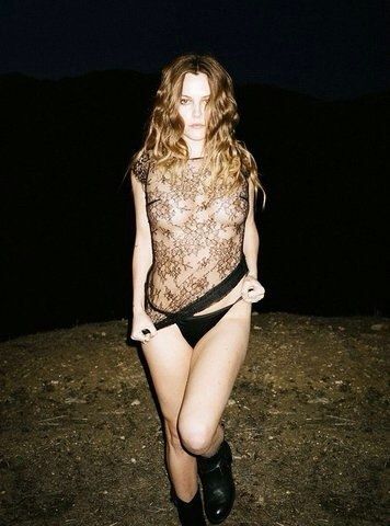 Голая Райли Кио фото 1